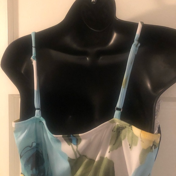 IZ Byer Floral Dress - Picture 4 of 7